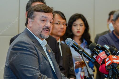 DATUK SERI AMIR HAMZAH AZIZAN