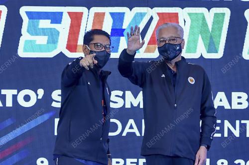 DATUK SERI ISMAIL SABRI YAAKOB