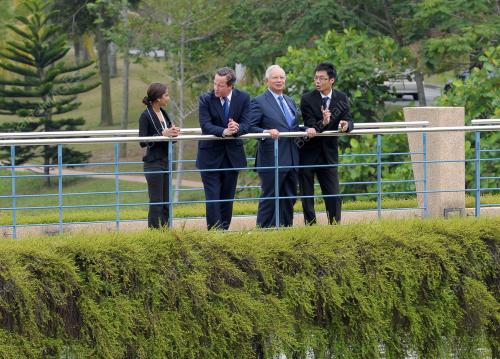 PTJ27_12042012_MSIA_UK