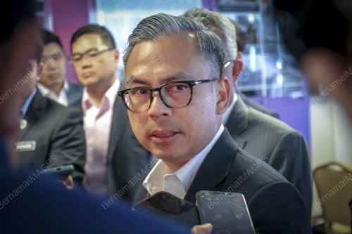 FAHMI FADZIL