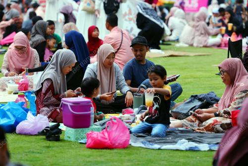 BERBUKA PUASA DI DATARAN PUTRAJAYA