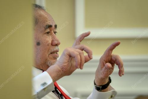 DATUK SERI DR WAN JUNAIDI TUANKU JAAFAR