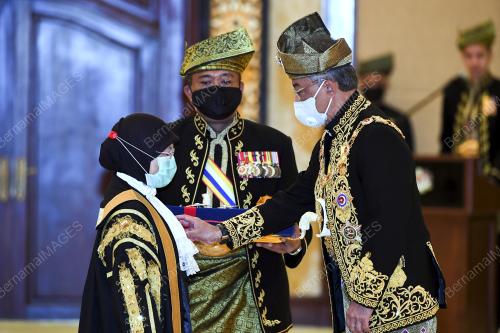 AL-SULTAN ABDULLAH RI'AYATUDDIN AL-MUSTAFA BILLAH SHAH 