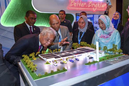 DATUK SERI ISMAIL SABRI YAAKOB