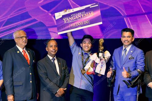 PTJ27_19112019_TANGAN_EMAS
