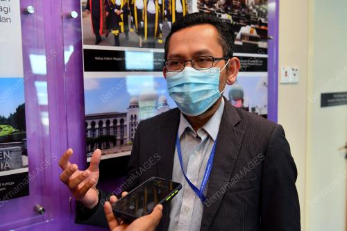 MOHAMAD HUSNI AB AZIZ