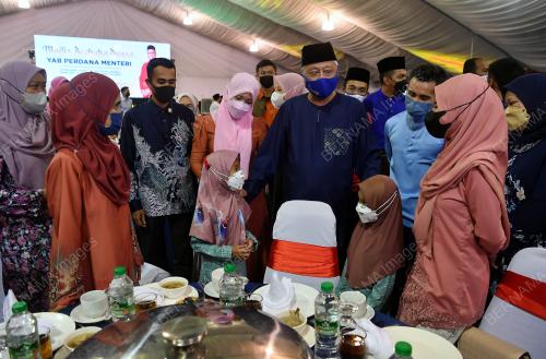 DATUK SERI ISMAIL SABRI YAAKOB
