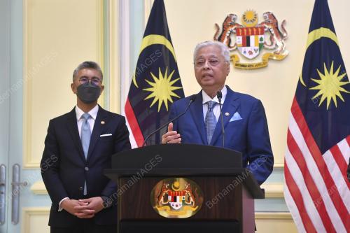 DATUK SERI ISMAIL SABRI YAAKOB