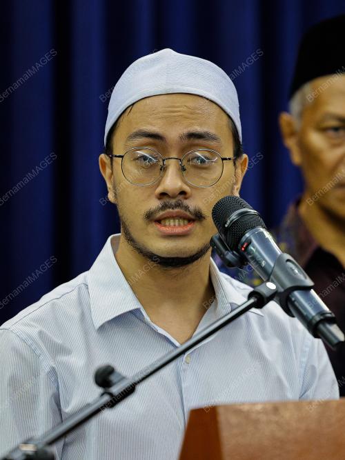 AHMAD WAFIQ AQIL