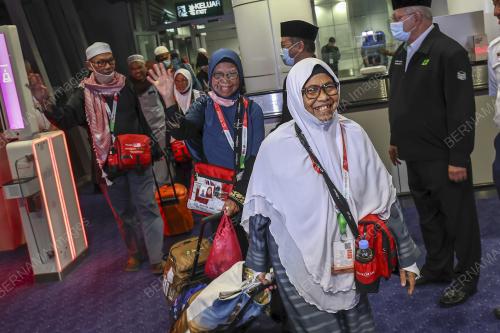 KEPULANGAN JEMAAH HAJI KT001