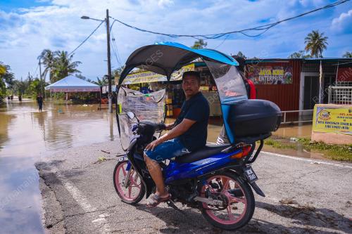 BANJIR KAMPUNG LABU
