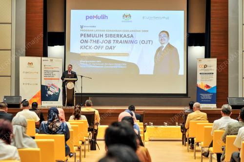 DATUK DR AMIRUDIN ABDUL WAHAB