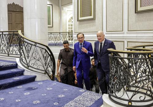 DATUK SERI ANWAR IBRAHIM