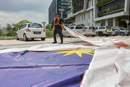 TINJAUAN PEMASANGAN JALUR GEMILANG