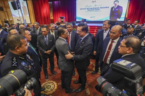 TAN SRI MOHD ZUKI ALI