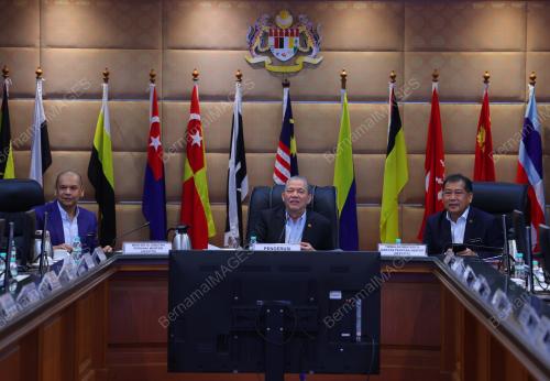 DATUK SERI FADILLAH YUSOF
