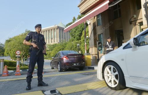 PTJ28_19012016_POLIS