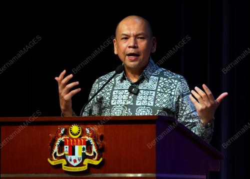 DATUK ARMIZAN MOHD ALI