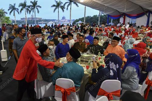 DATUK SERI ISMAIL SABRI YAAKOB