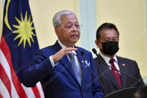 DATUK SERI ISMAIL SABRI YAAKOB