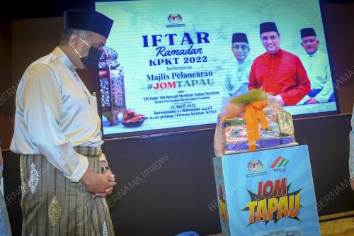 DATUK SERI REEZAL MERICAN NAINA MERICAN
