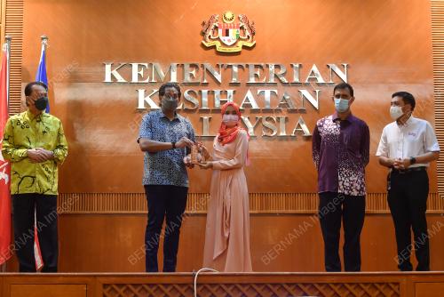 KHAIRY JAMALUDDIN
