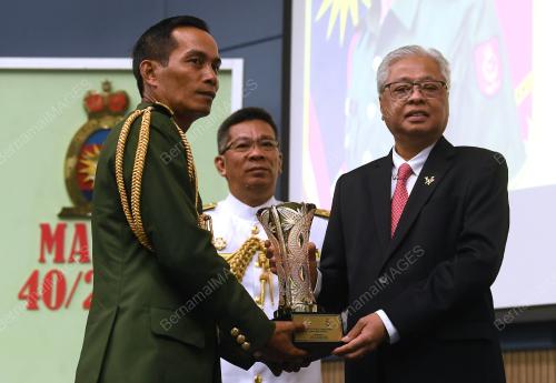 DATUK SERI ISMAIL SABRI YAAKOB