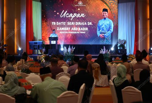 DATUK SERI DR ZAMBRY ABD KADIR