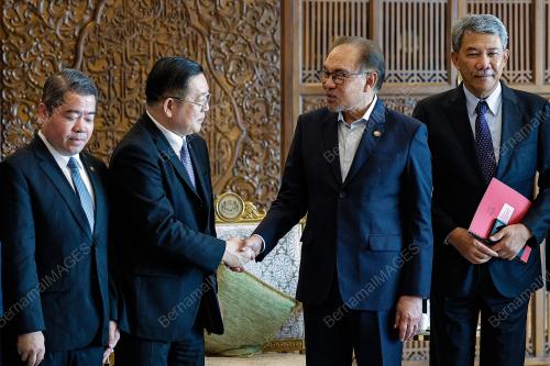 DATUK SERI ANWAR IBRAHIM
