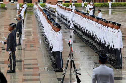 ISTIADAT MENGARAK PANJI PANJI YANG DI-PERTUAN AGONG