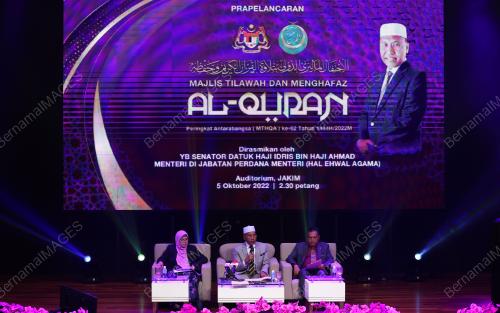 SENATOR DATUK IDRIS AHMAD