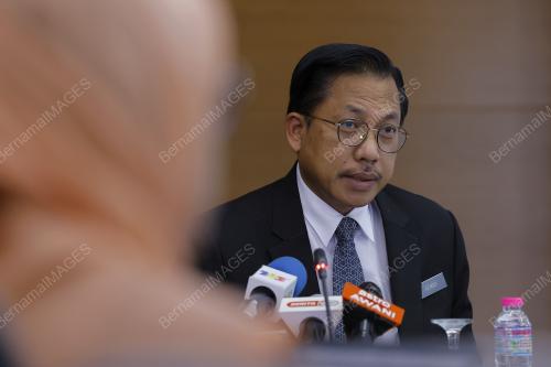 AZMAN ADNAN