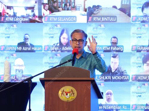 FAHMI FADZIL