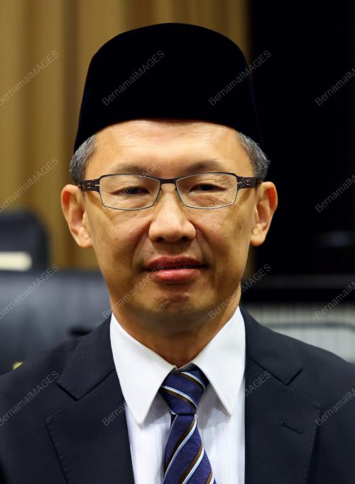 GAN TECHIONG