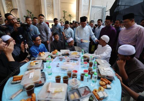 DATUK SERI ANWAR IBRAHIM