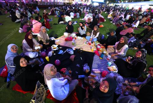 BERBUKA PUASA DI DATARAN PUTRAJAYA