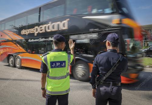 KEMPEN KESEKAMATAN JALAN RAYA