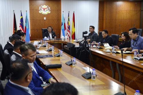 DATUK MUSTAPHA SAKMUD