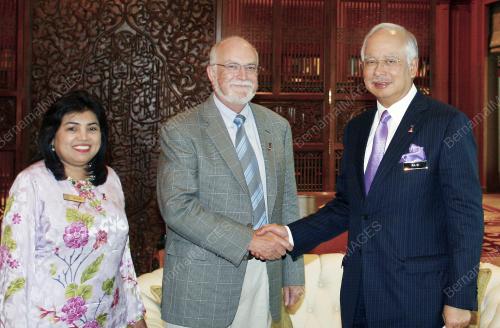 MOHD NAJIB TUN ABDUL RAZAK