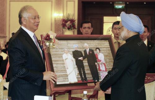 MOHD NAJIB TUN ABDUL RAZAK