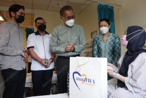 DATUK SERI DR DZULKIFLY AHMAD