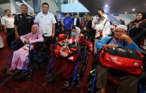 DATUK SERI SAIFUDDIN NASUTION ISMAIL