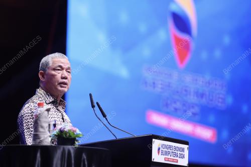 DATUK SERI FADILLAH YUSOF