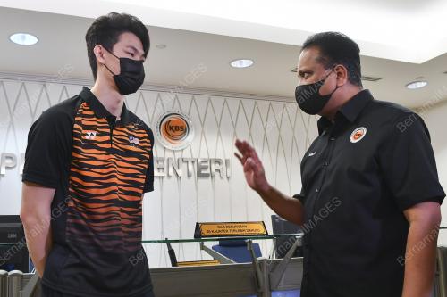 DATUK SERI REEZAL MERICAN NAINA MERICAN