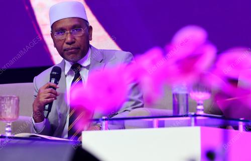SENATOR DATUK IDRIS AHMAD