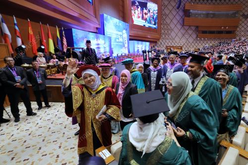 FADHLINA SIDEK