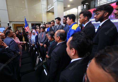 DATUK SERI DR ZAMBRY ABD KADIR