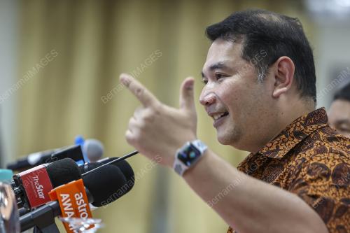RAFIZI RAMLI