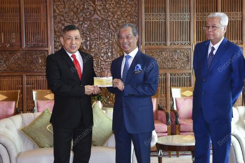 TAN SRI MUHYIDDIN YASSIN