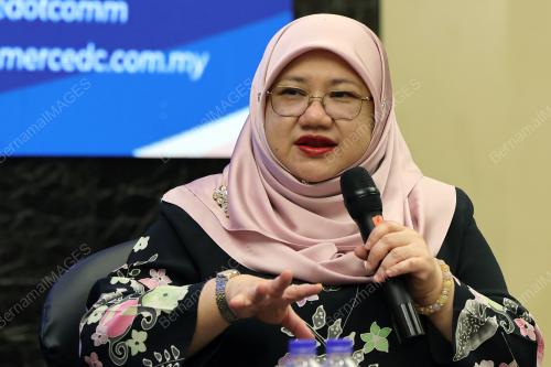 DATUK SERI WAN SURAYA WAN MOHD RADZI